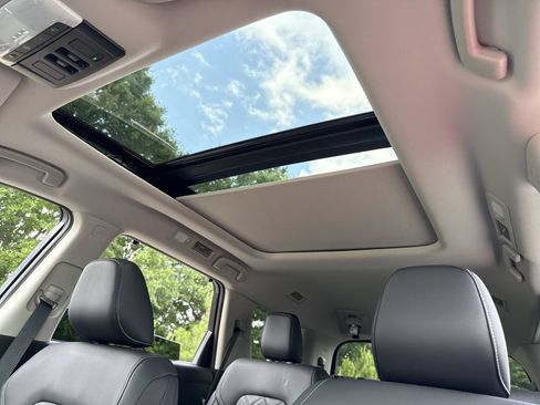 New 2026 Nissan Pathfinder Platinum FWD image 6
