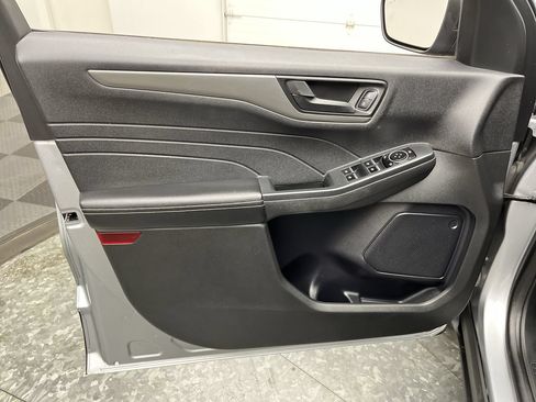 Used 2023 Ford Escape Active AWD/4WD image 6