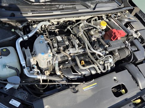 Used 2024 Nissan Sentra SV FWD image 17