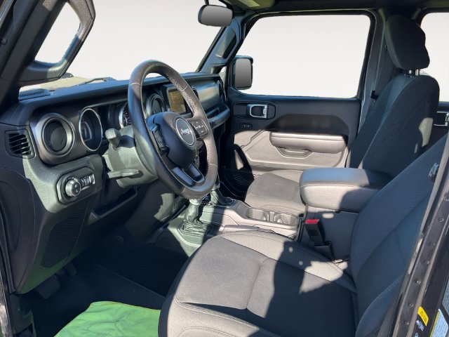 Used 2021 Jeep Gladiator Sport AWD/4WD image 11