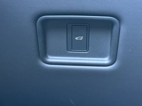 Used 2024 Land Rover Range Rover Sport Dynamic SE image 38