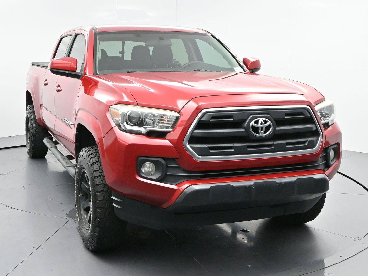 Used 2016 Toyota Tacoma SR5 w/ Towing Package RWD image 2