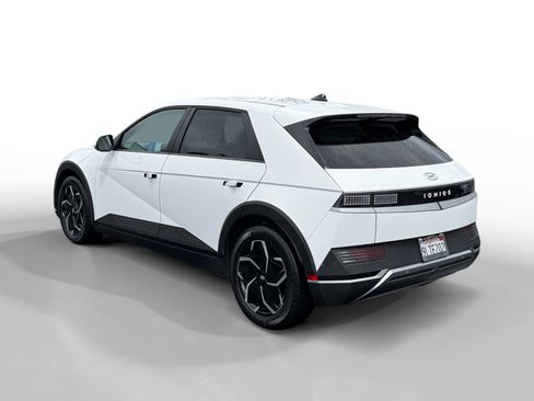 Certified 2024 Hyundai Ioniq 5 SEL image 3