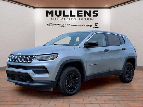 Used 2022 Jeep Compass Sport AWD/4WD image 1