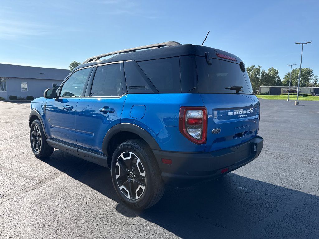 Used 2022 Ford Bronco Sport Outer Banks w/ Tech Package AWD/4WD image 2