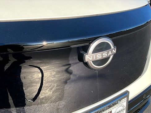 Certified 2025 Nissan Ariya AWD image 32