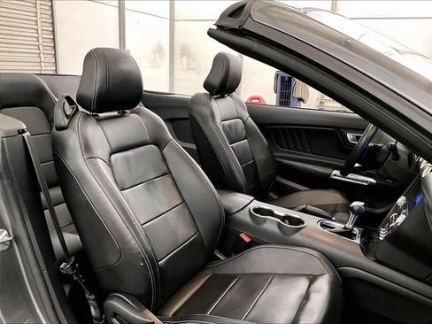 Used 2021 Ford Mustang Premium RWD image 7