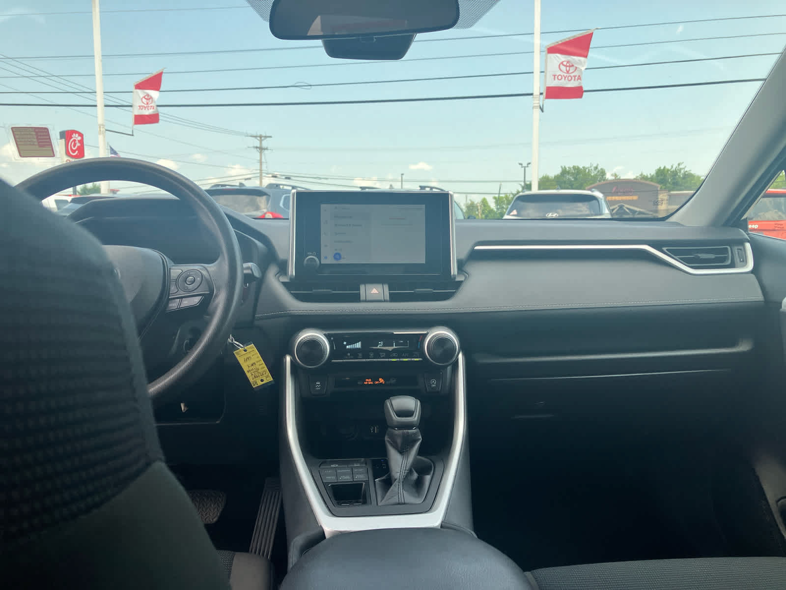 Certified 2023 Toyota RAV4 LE AWD/4WD image 33