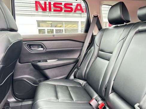 Used 2023 Nissan Rogue SL w/ SL Premium Package AWD/4WD image 17