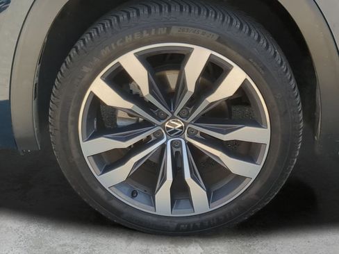 Used 2021 Volkswagen Atlas SEL R-Line FWD image 9