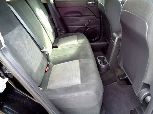 Used 2017 Jeep Patriot Sport image 26