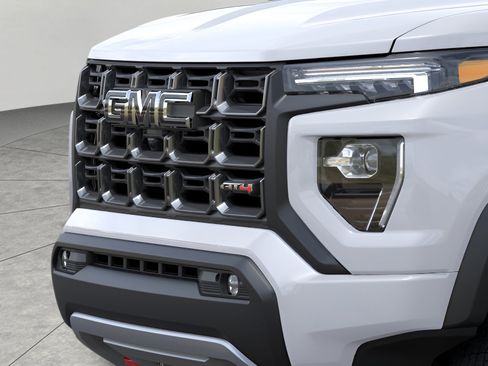New 2026 GMC Canyon AT4 w/ Nightfall Edition AWD/4WD image 13