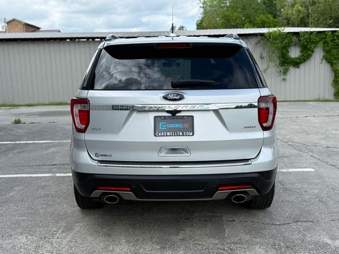 Used 2018 Ford Explorer XLT w/ Equipment Group 202A AWD/4WD image 6