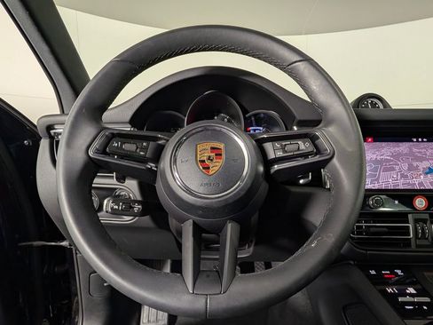Certified 2026 Porsche Macan AWD/4WD image 35