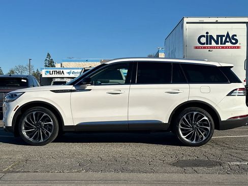 Used 2022 Lincoln Aviator Reserve w/ Equipment Group 201A image 6