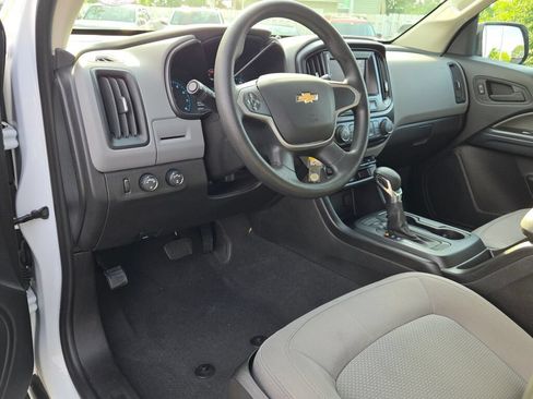 Used 2022 Chevrolet Colorado W/T w/ WT Convenience Package AWD/4WD image 25