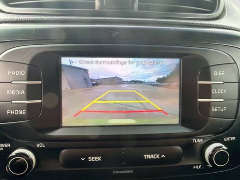 Used 2019 Kia Soul FWD image 25