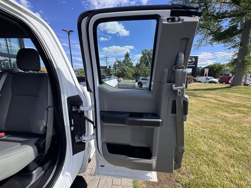 Used 2018 Ford F150 XL w/ Equipment Group 101A Mid AWD/4WD image 23