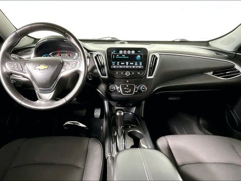 Used 2017 Chevrolet Malibu LT w/ Driver Confidence Package image 13