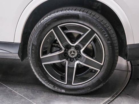 Certified 2025 Mercedes-Benz GLC 300 image 9