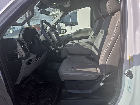 Used 2021 Ford F250 XL w/ Power Equipment Group image 12