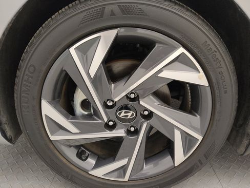 Used 2025 Hyundai Elantra Sport FWD image 31