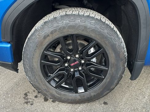 Used 2022 GMC Sierra 1500 Elevation w/ X31 Off-Road Package image 11