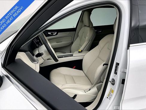 Certified 2023 Volvo XC60 B5 Plus w/ Climate Package AWD/4WD image 34