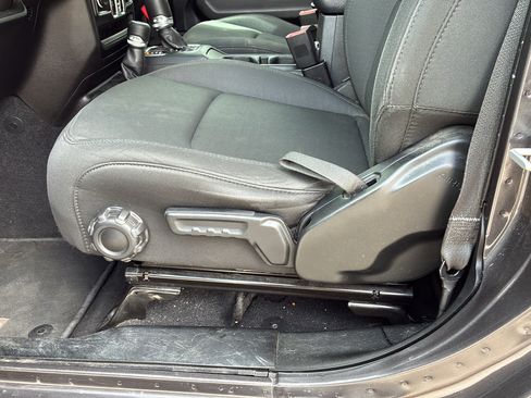 Used 2020 Jeep Wrangler Unlimited Sport S AWD/4WD image 14