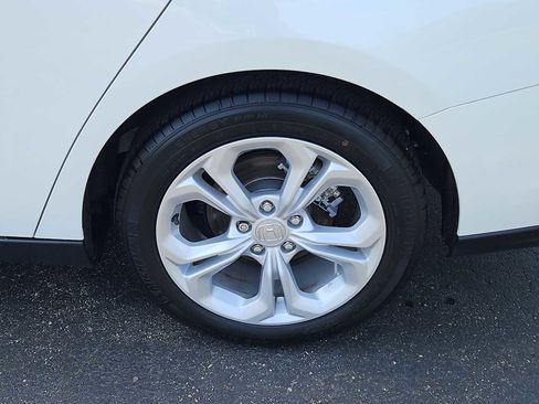 Certified 2025 Honda Accord LX image 22