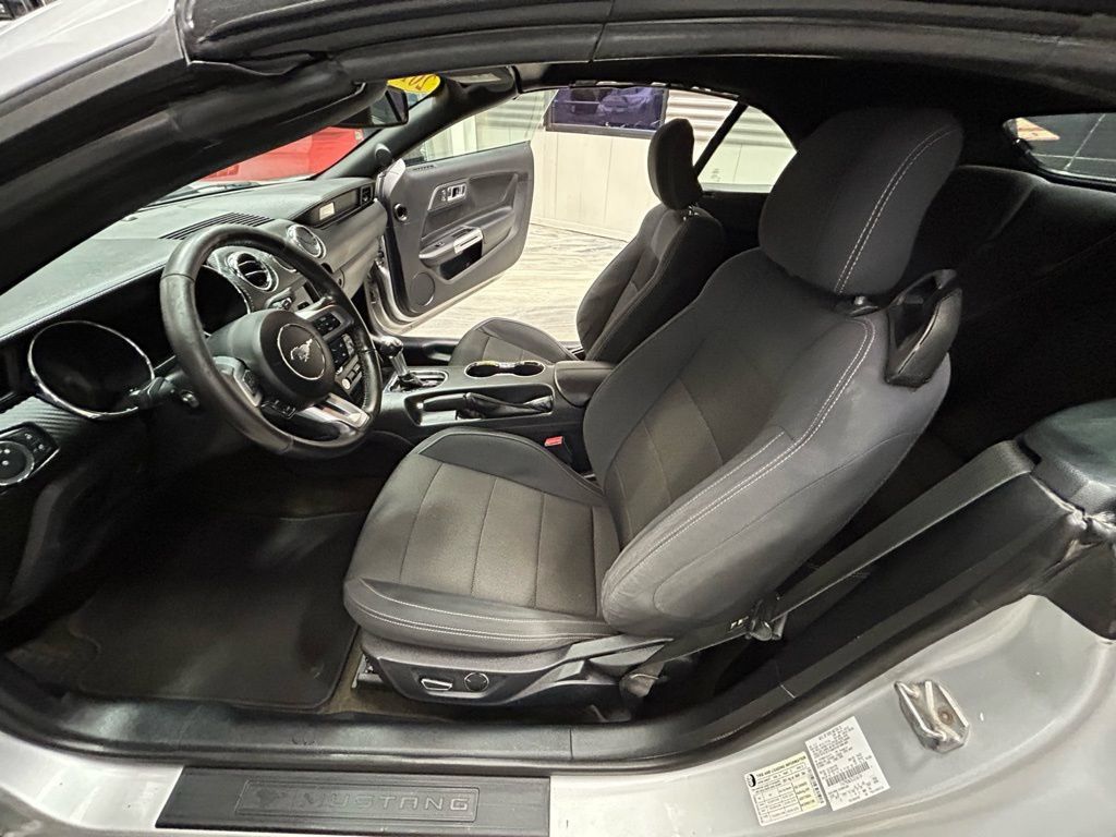 Used 2016 Ford Mustang Convertible w/ Equipment Group 051A RWD image 40
