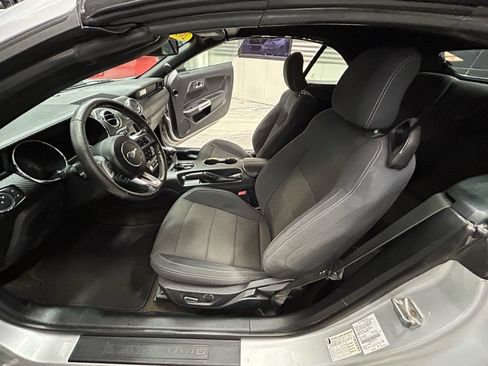 Used 2016 Ford Mustang Convertible w/ Equipment Group 051A RWD image 40