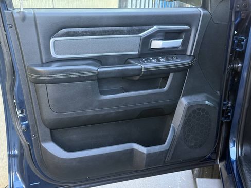 Used 2022 RAM 2500 Big Horn w/ Night Edition AWD/4WD image 11