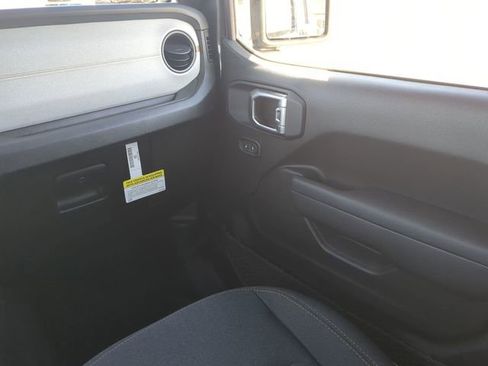 New 2026 Jeep Gladiator Sport image 18