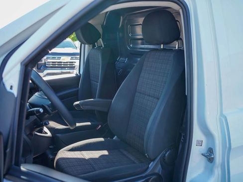 Used 2019 Mercedes-Benz Metris image 17