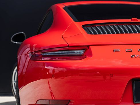 Certified 2019 Porsche 911 Carrera T RWD image 14