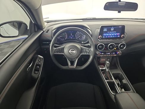 Used 2025 Nissan Sentra SR FWD image 11