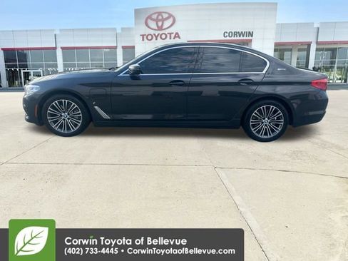 Used 2019 BMW 530e xDrive w/ Convenience Package image 5