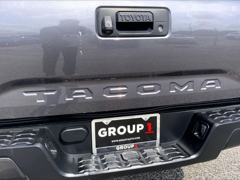 Used 2021 Toyota Tacoma SR w/ SR Convenience Package RWD image 10