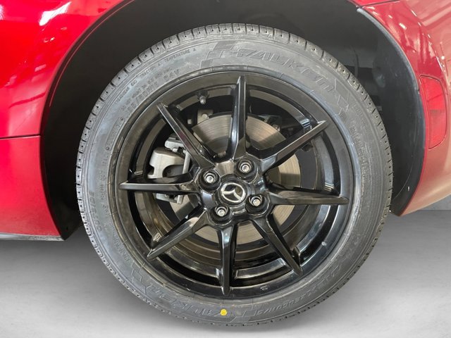 Used 2020 MAZDA MX-5 Miata Sport RWD image 14