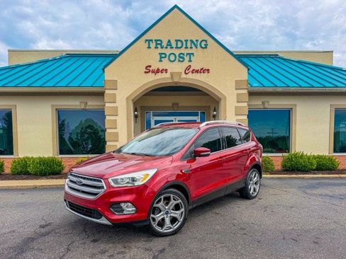 Used 2017 Ford Escape Titanium w/ Equipment Group 301A FWD image 2