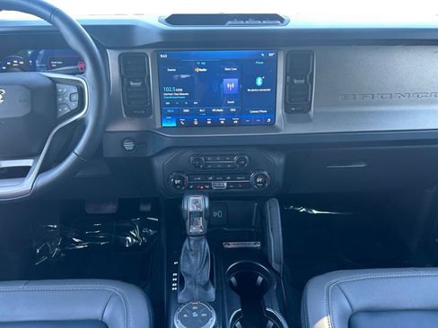 Used 2024 Ford Bronco Outer Banks image 12