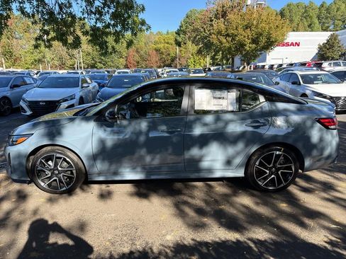 New 2025 Nissan Sentra SR image 4