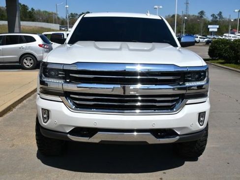Used 2018 Chevrolet Silverado 1500 High Country image 8