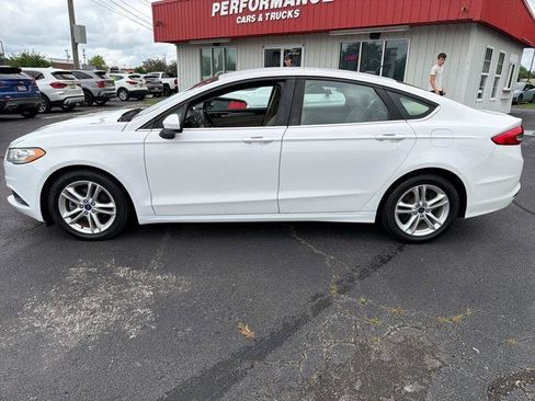 Used 2018 Ford Fusion SE FWD image 9