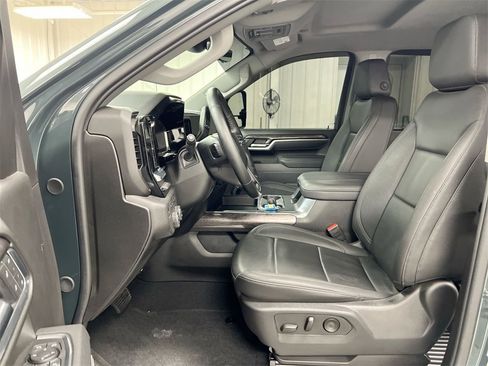 Certified 2025 Chevrolet Silverado 2500 LTZ w/ LTZ Plus Package image 19