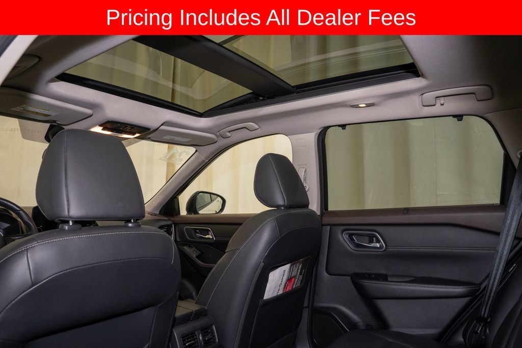 Used 2021 Nissan Rogue SL w/ Premium Package AWD/4WD image 10