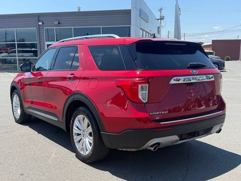 Used 2023 Ford Explorer Limited w/ Equipment Group 301A RWD image 8