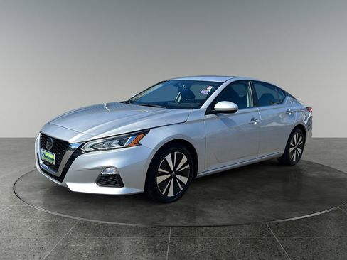Used 2022 Nissan Altima 2.5 SV FWD image 4