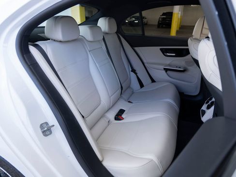 Used 2024 Mercedes-Benz C 300 Sedan image 23